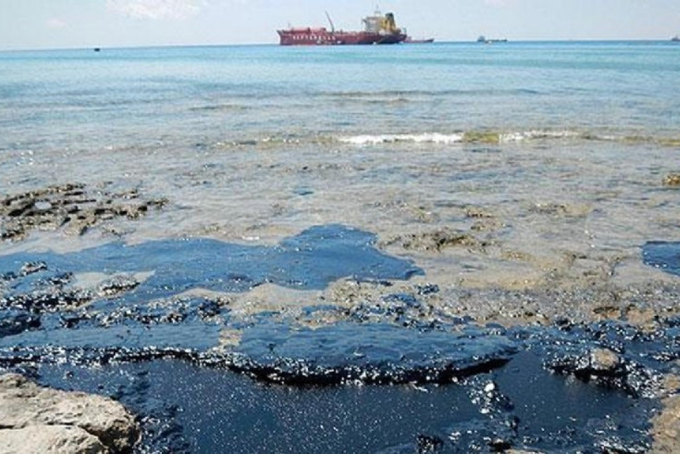 Kuveyt'te petrol sızıntısı alarmı