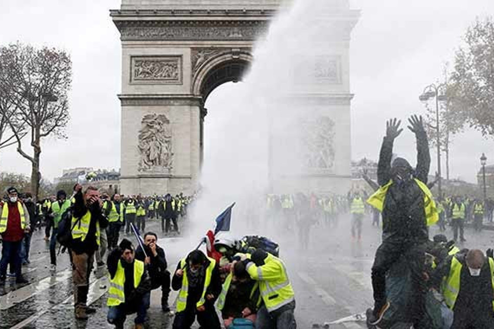 Türkiye’nin ki 46 milyon: ‘Sarı Yelekliler’e rağmen Paris 50 milyon turistle rekor kırdı