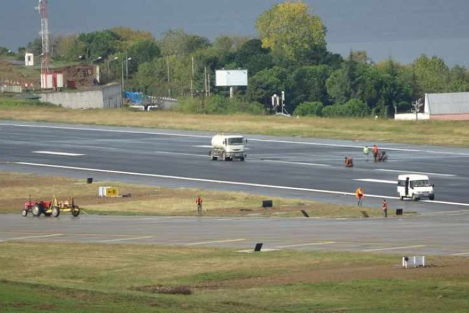 Makyol tarafından 58 Milyon TL'ye onarılan Trabzon Havalimanı pisti yine çatladı!