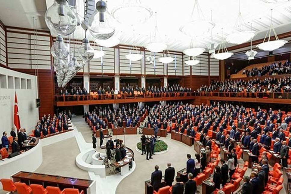 Meclis'te ilk kez HDP'nin bir önergesi kabul edildi