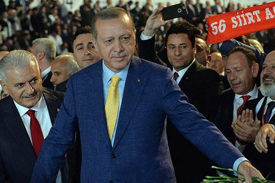 Medya patronu Ethem Sancak AKP yönetimine girdi