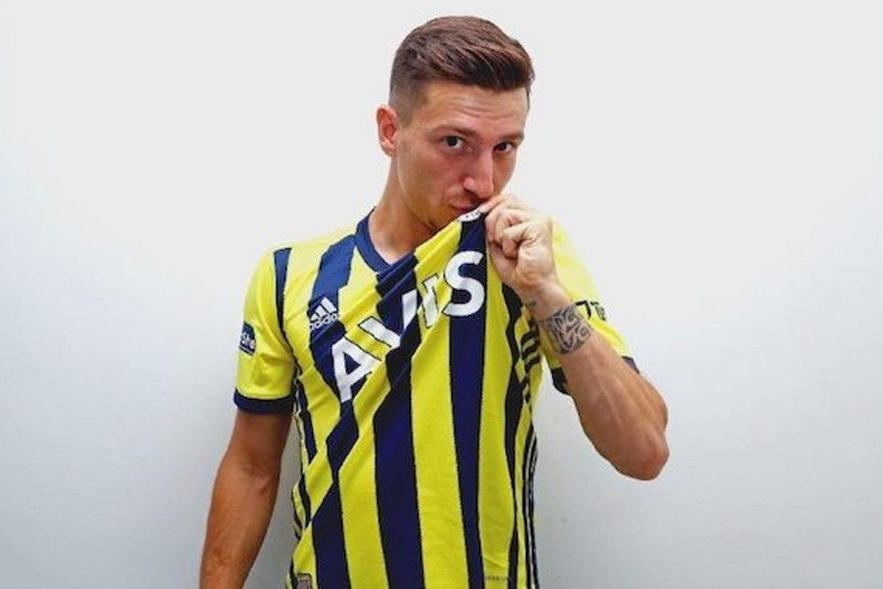 Fenerbahçe'den rekor; 24 saatte 26 bin forma satıldı