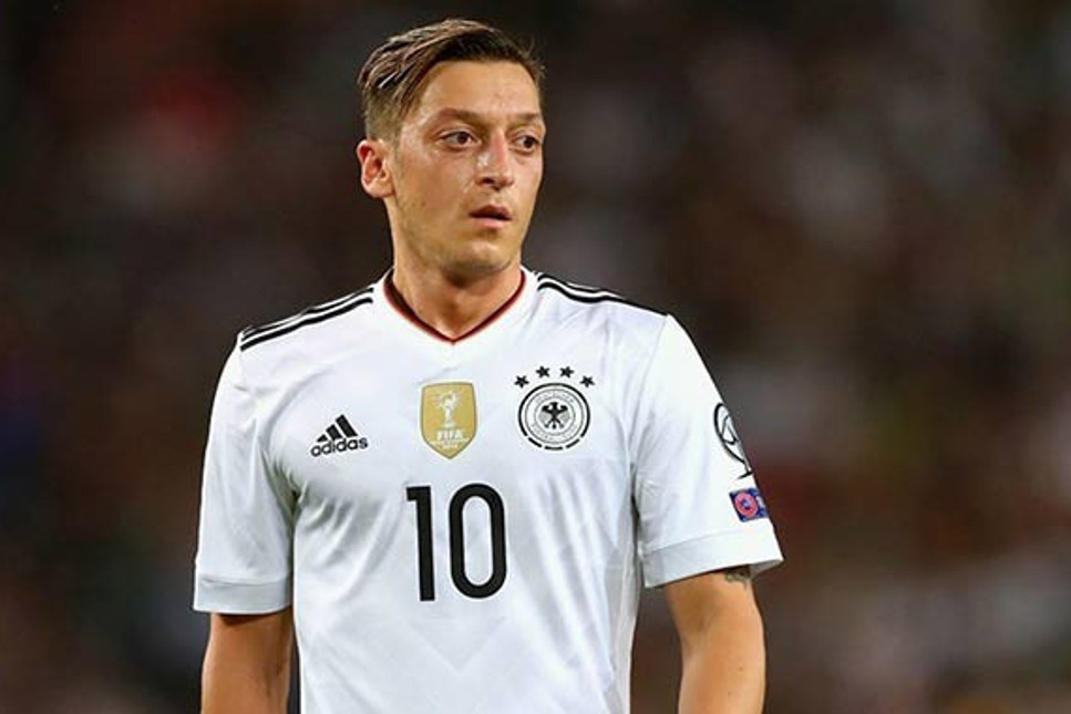 Mesut Özil Alman milli takımını bıraktı: Kazanınca Alman, kaybedince göçmen oluyorum!