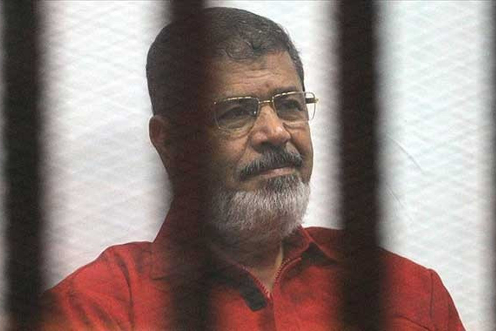 Mısır eski Cumhurbaşkanı Mursi mahkeme salonunda hayatını kaybetti
