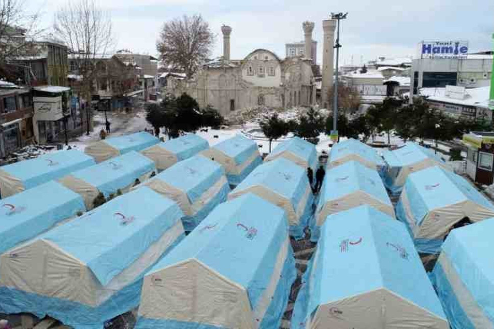 Murat Ağırel: Siz sanıyorsunuz ki Kızılay sadece AHBAP'a çadır sattı, tanesi 160 Bin TL'ye başka bir kuruma da çadır sattı