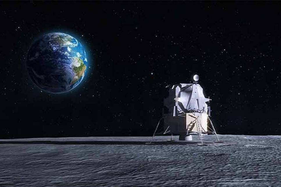 NASA'dan tarihi keşif: Ay'da su bulundu!
