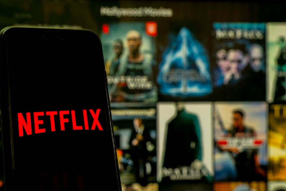 Netflix'den İngiltere'deki düzenlemeye tepki: Dizi ve filmleri kaldırırız