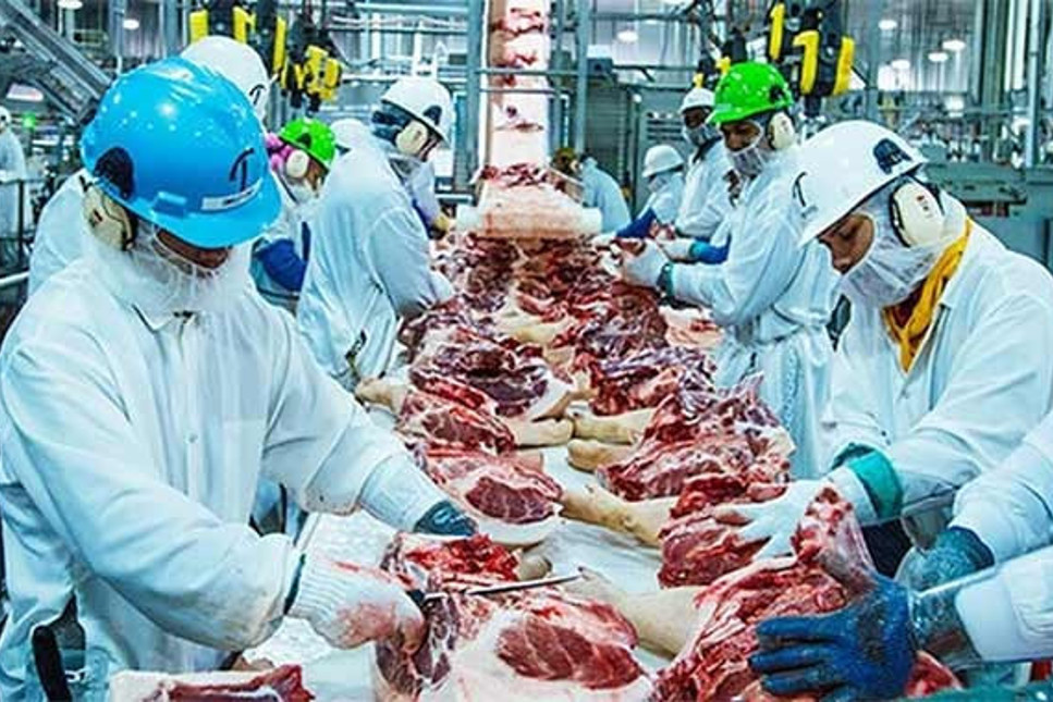 O eti üreten fabrikada 370 işçide korona