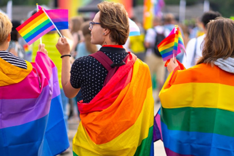 O ülkeden 'LGBT' kararı: Swatch saatlerine el konuldu