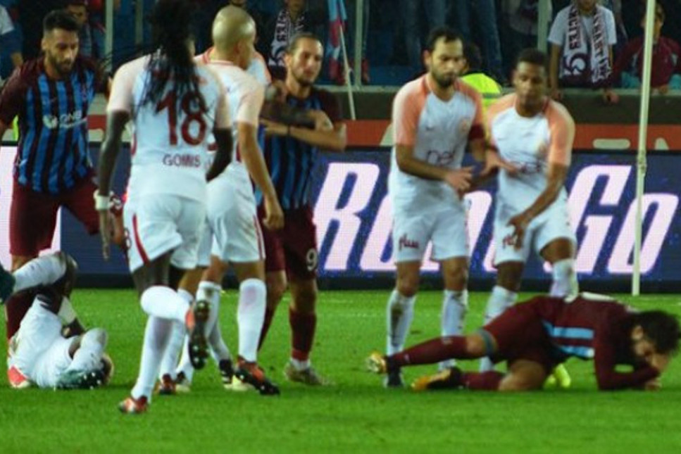 Galatasaray namağlup ünvanını Trabzon'da kaybetti