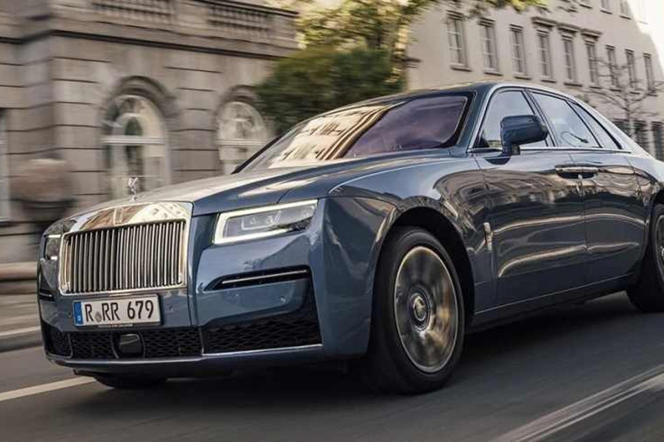 Rolls-Royce satış rekoru kırdı! Zenginlerin harcamaları yavaşlamadı