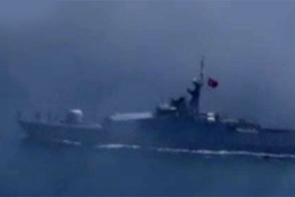 Rus savaş gemisi battı, 78 Rus askerini Türk botları kurtardı