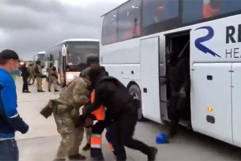Ruslar, Türk işçileri döve döve gözaltına aldı