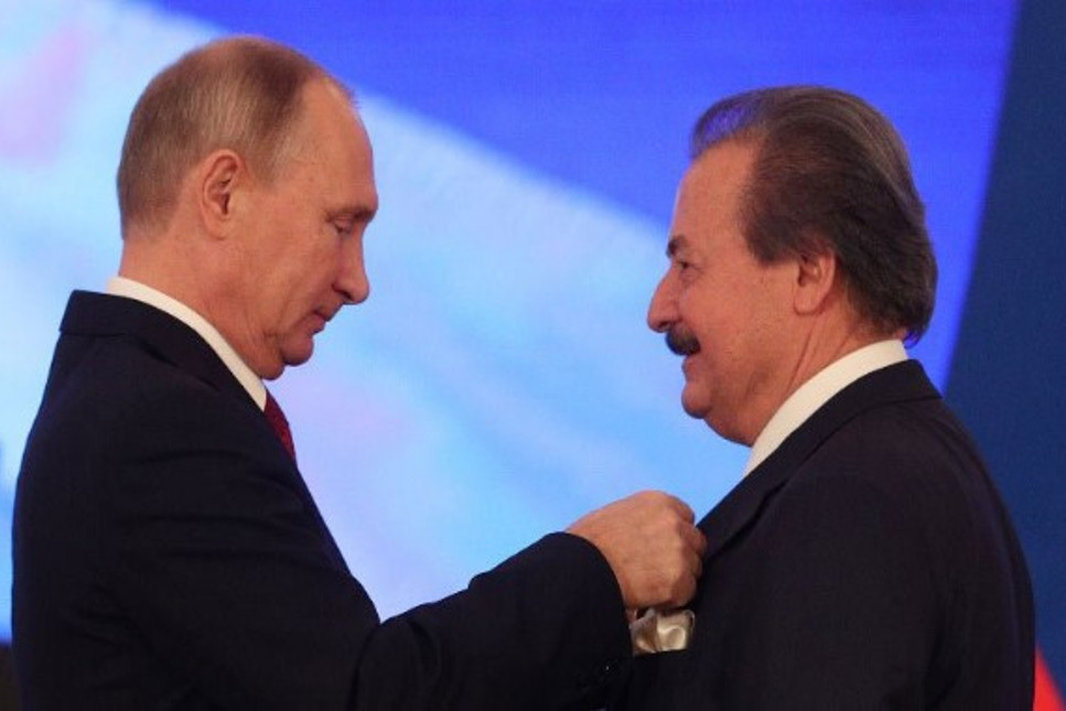 Rusya Devlet Başkanı Putin’den Cavit Çağlar’a dostluk nişanı
