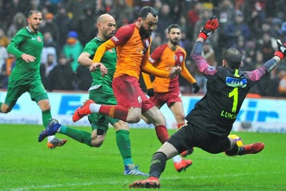 Şampiyonluk yarışı nefes nefese: Galatasaray uzatmalarda güldü