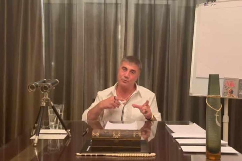 Sedat Peker'den Veyis Ateş'e: Anonsçu Veysi, 700 bin TL’ye taksitle aldığını söylediğin evin değeri 3 milyon TL