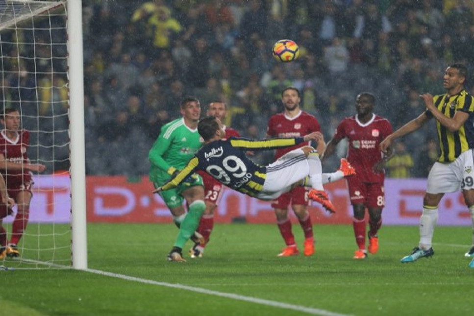 Soldado that-trick yaptı: Fenerbahçe 4-1 Sivasspor
