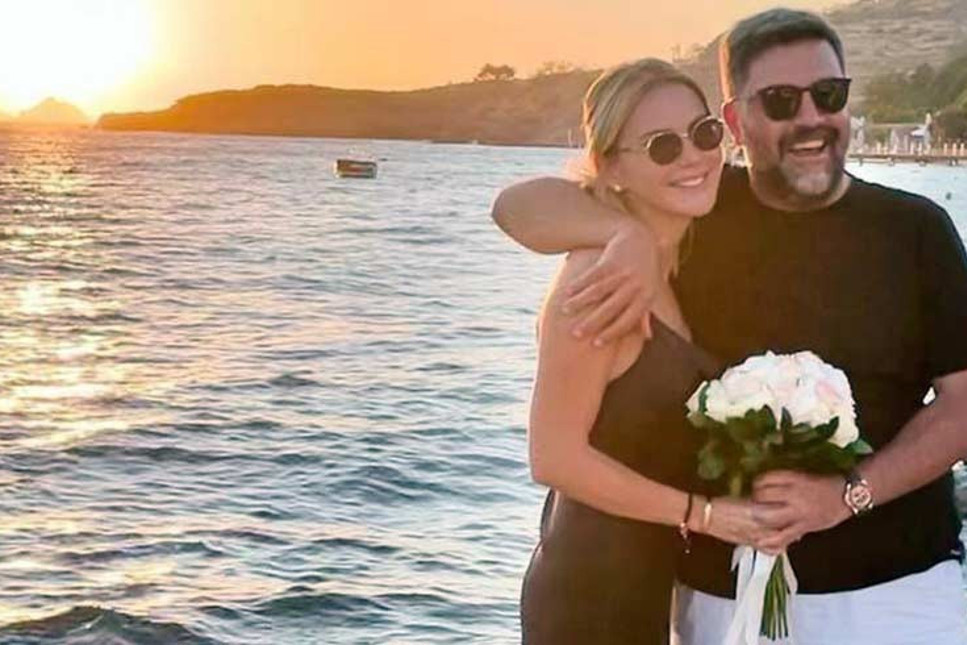 Sunucu Ece Erken ve avukat sevgilisi Şafak Mahmutyazıcıoğlu evlendi!