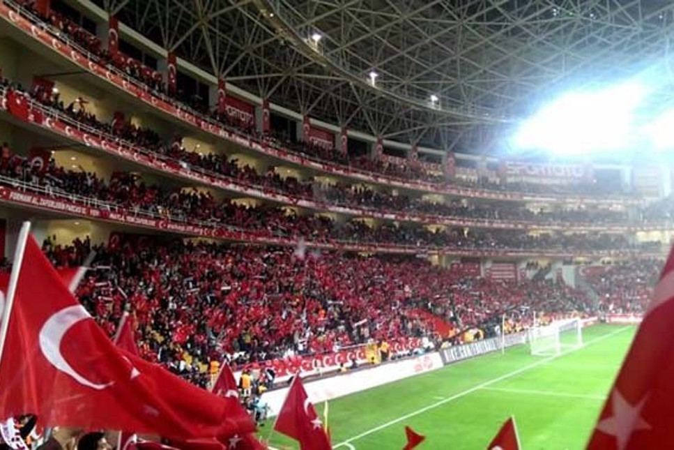 TFF milli maç biletlerini AKP örgütlerine mi dağıttı