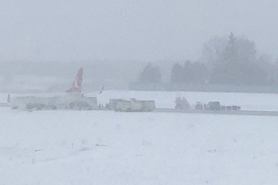 THY uçağı, yoğun kar yağışı yüzünden Lviv'de pistten çıktı
