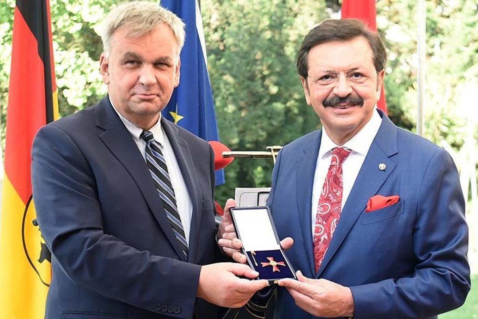 TOBB Başkanı Hisarcıklıoğlu'na Alman Devlet Nişanı