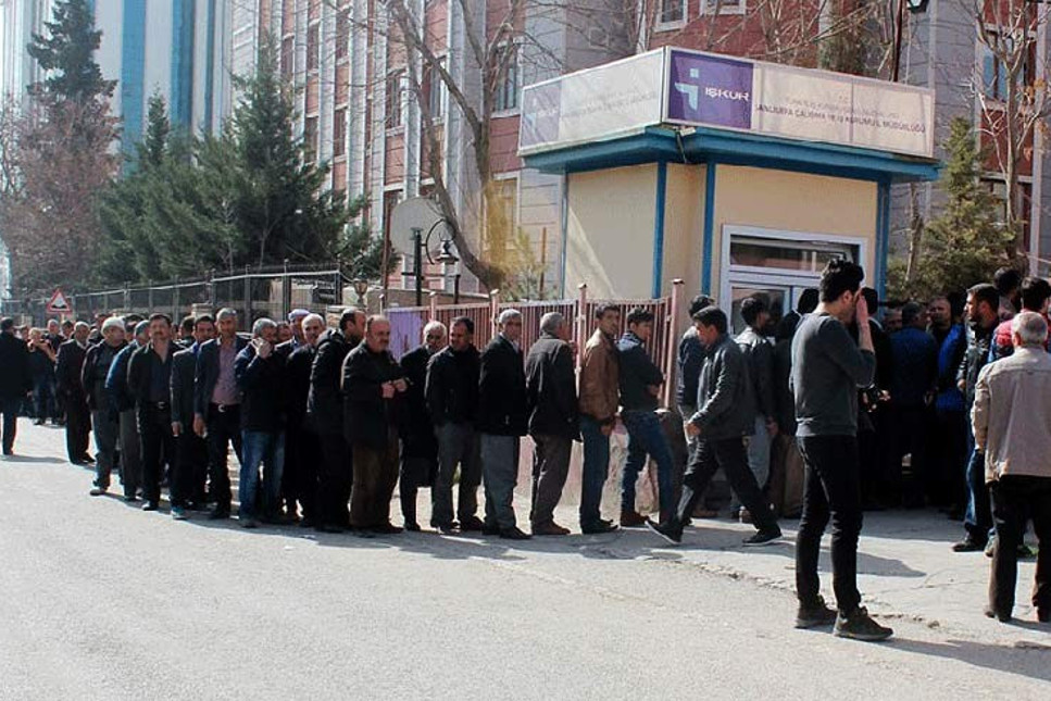 TÜİK: Türkiye'de işsizlik oranı yüzde 13.2'ye geriledi