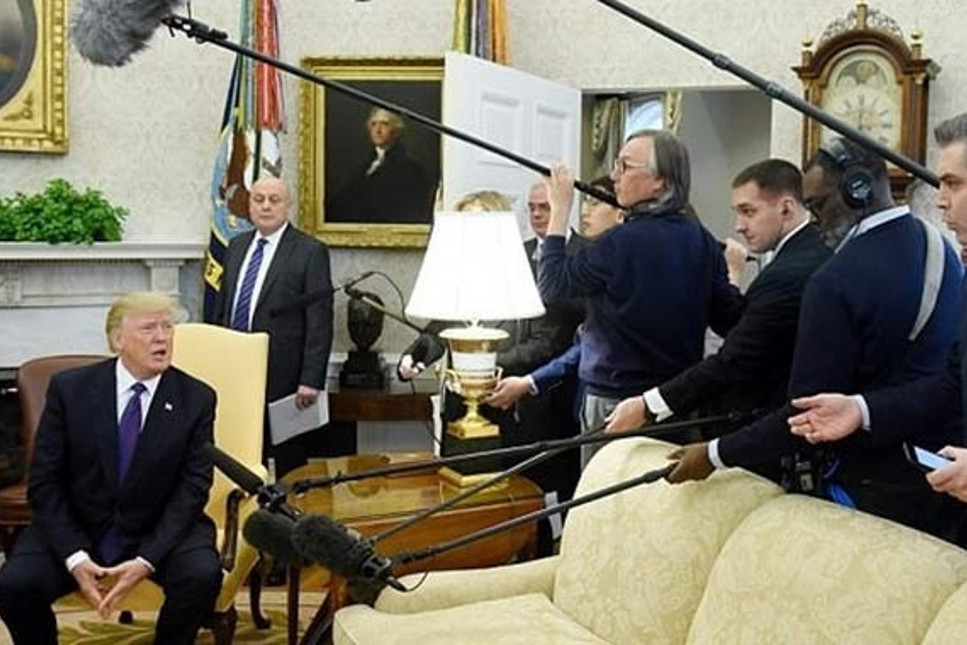Trump, CNN muhabirini Oval Ofis’ten kovdu: ''Dışarı!''