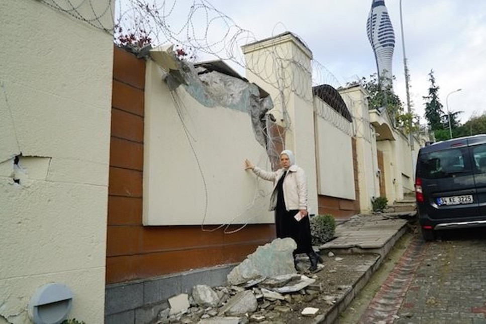 Türkiye bu ayıbı konuşacak! Üsküdar Belediyesi, merhum Kemal Unakıtan'ın eşi Ahsen'i tartakladı, evini yıktı
