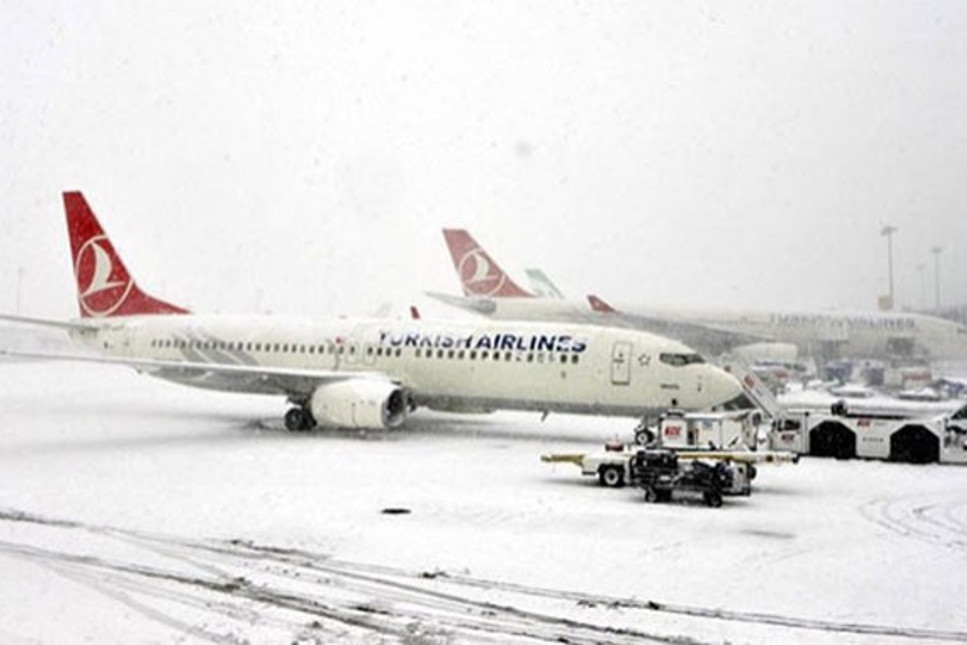 Uçacaklara kötü haber: Kar yağışı öncesi 463 sefer iptal edildi