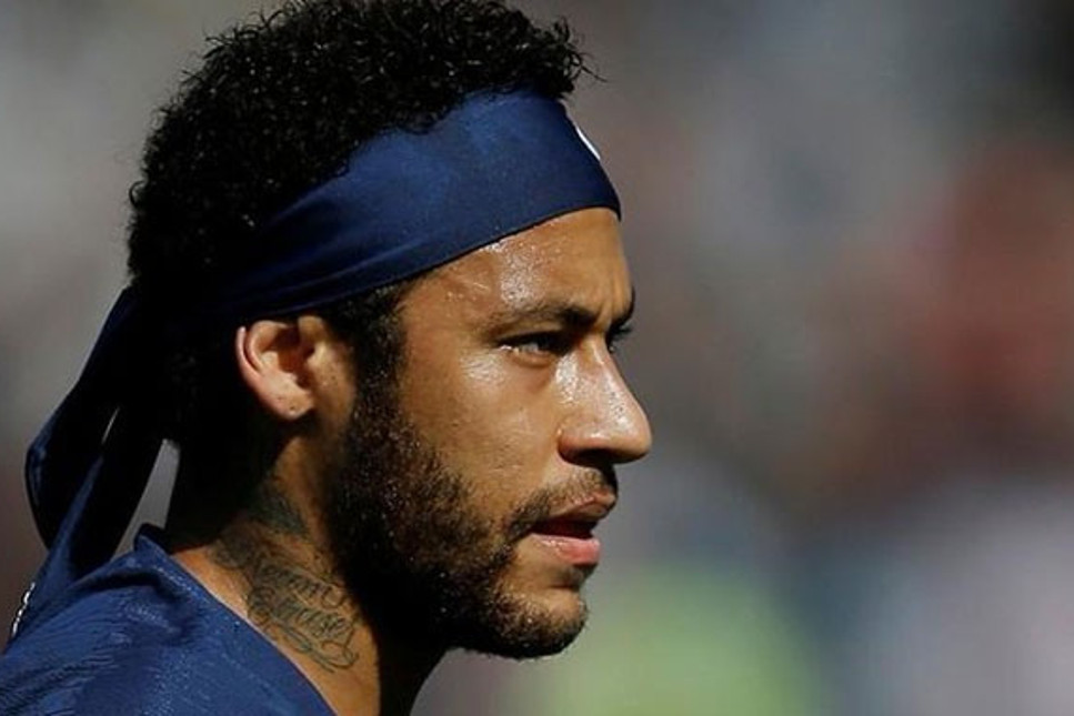 Ünlü futbolcu Neymar'a tecavüz suçlaması: Tuzağa düşürüldüm, ders çıkaracağım