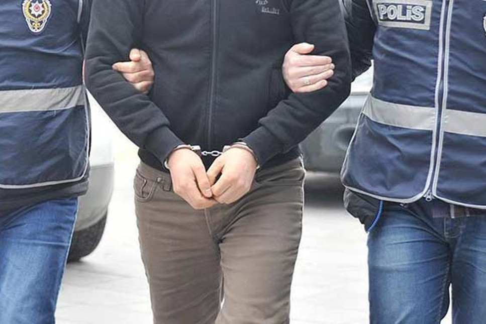 Bir ünlü baklavacı daha FETÖ'den gözaltına alındı