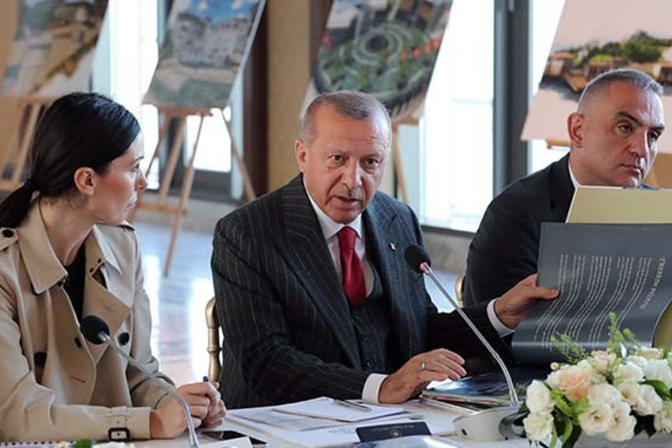Yassıada’nın mimarı AKP Genel Başkan Yardımcısı ve eşi