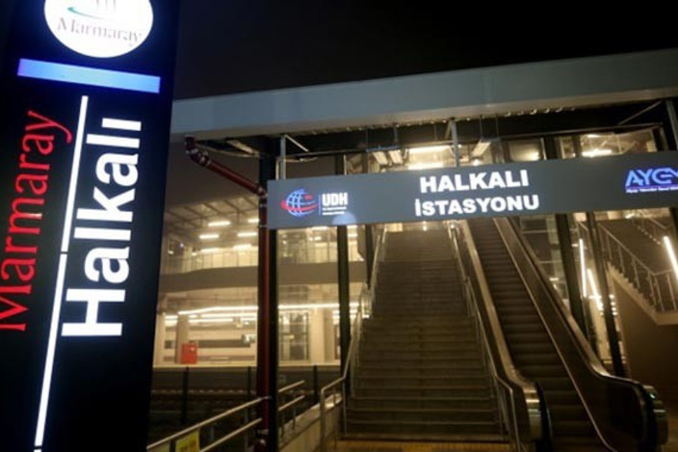 Yeni açılan Marmaray hattında ilk günden arıza