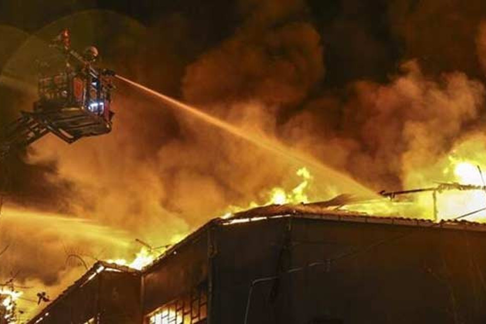 Yılın son günü İstanbul'da iki fabrikada yangını