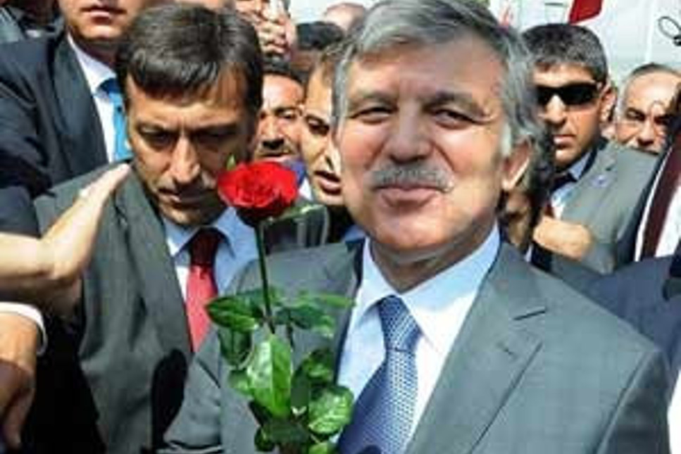 Abdullah Gül koalisyon için kimi işaret etti?