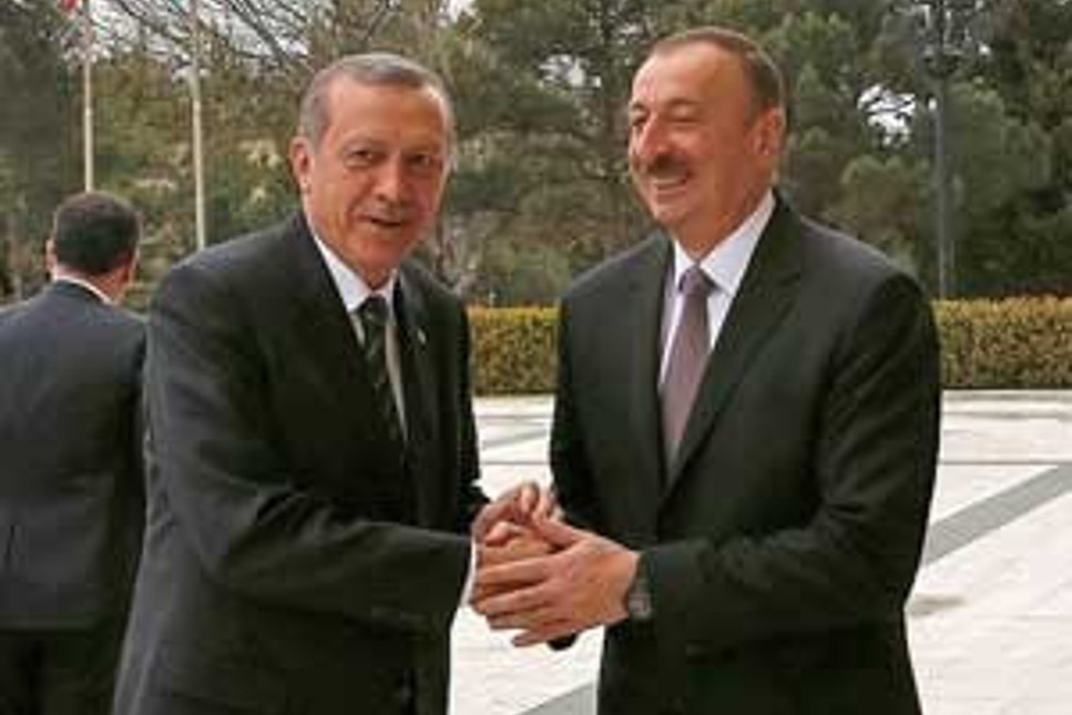 Azeri medyası bu iddia ile çalkalanıyor: Başbakan dosyayı eliyle teslim etti