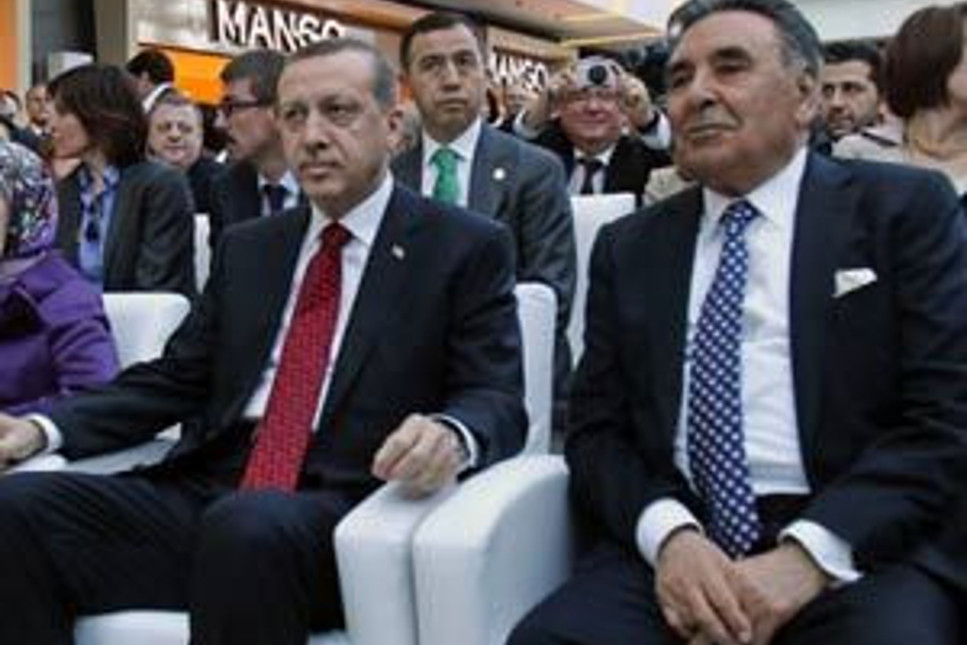 Fuat Avni’den medyayı sarsacak iddia: ‘Erdoğan Hürriyet’e el koyacak!’