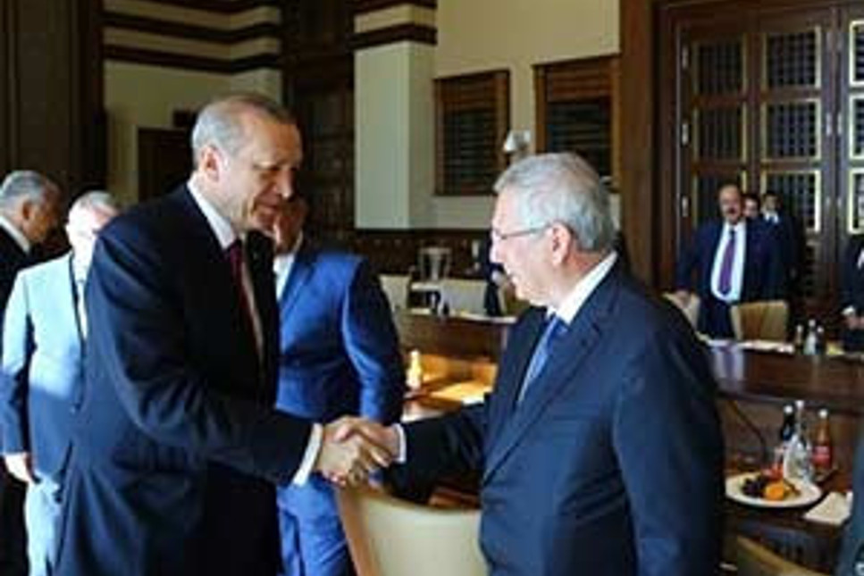 Cumhurbaşkanı Erdoğan, Aziz Yıldırım'la görüştü: İşte ilk fotoğraf...