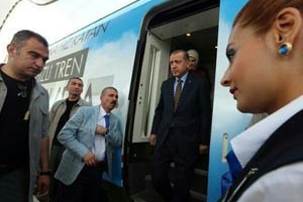 Erdoğan'ı taşıyan Yüksek Hızlı Tren arıza yaptı