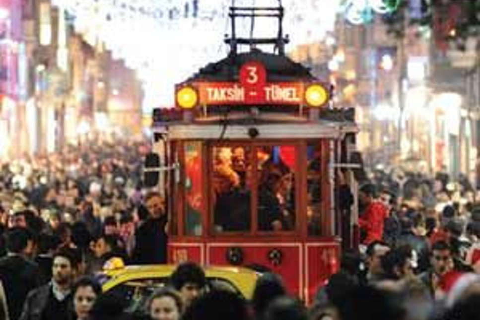 İstanbul meydanlarında ücretsiz internet dönemi
