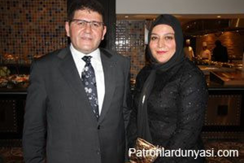 Mustafa Boydak ilk kez eşiyle