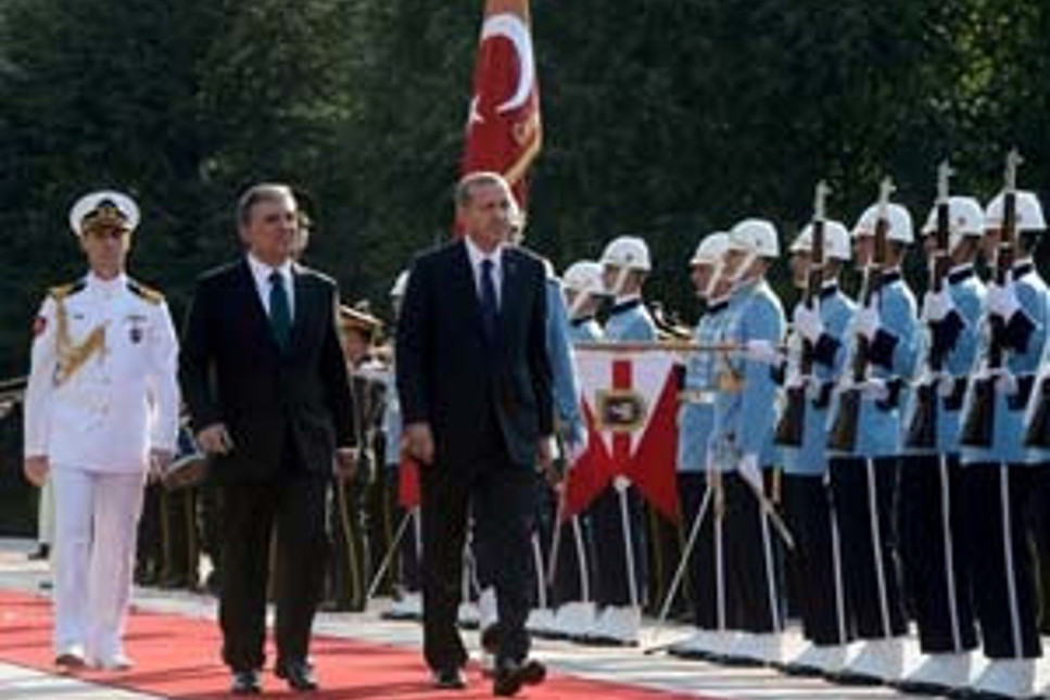 Abdullah Gül'den Erdoğan'a ince uyarı