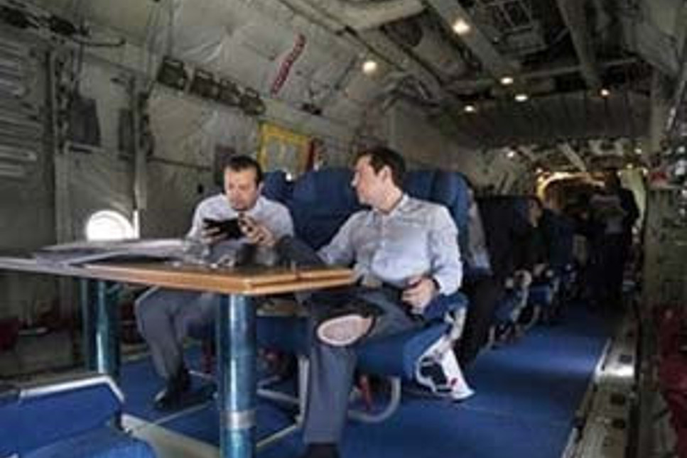 Yunanistan’ın Başbakanı AB zirvesine nakliye uçağıyla gitti