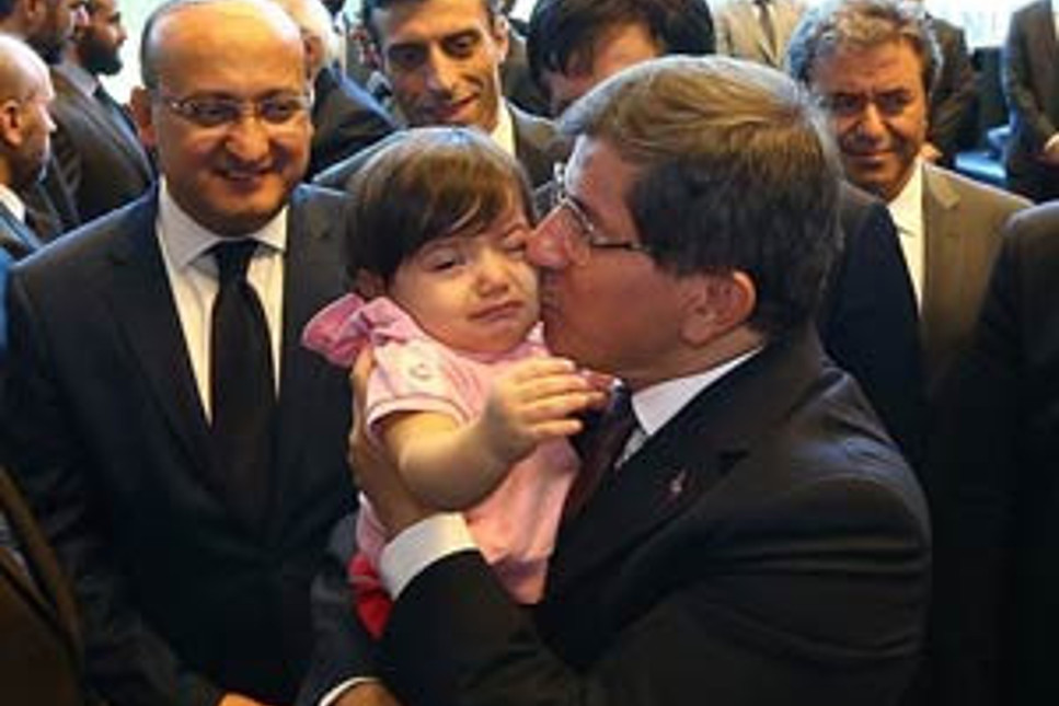 Davutoğlu rehinelerle beraber Ankara'da