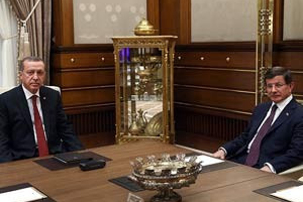 Cumhurbaşkanı Erdoğan ve Başbakan Davutoğlu görüşmesi başladı