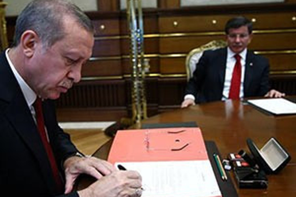 Fatih Altaylı'dan flaş iddia: Davutoğlu, Erdoğan’a istifasını sundu