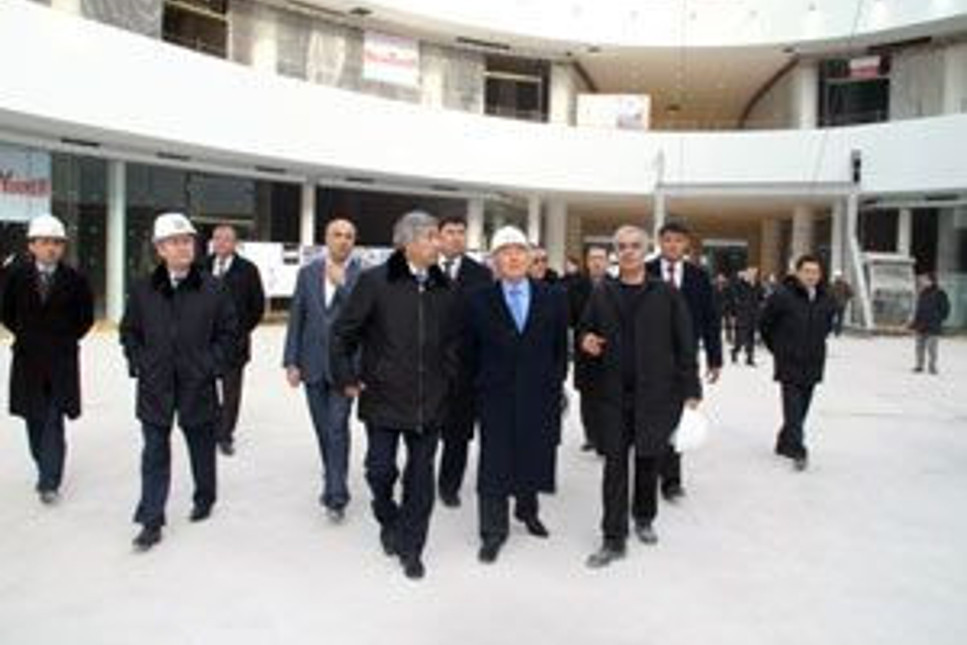 Kazakistan'ın dev Han Çadırı açılıyor