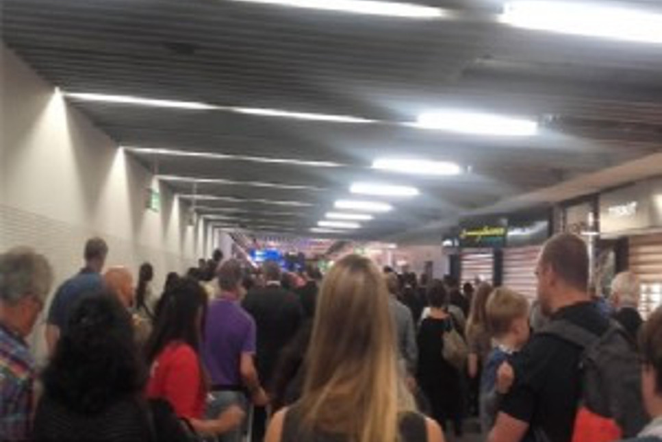 Frankfurt Havalimanı'nda büyük panik