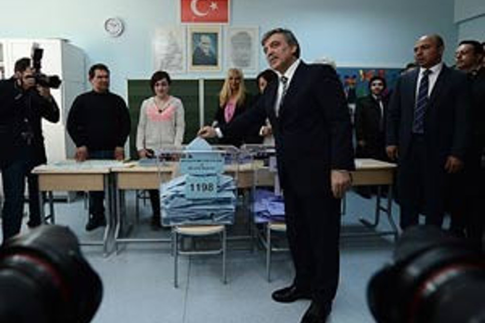 Abdullah Gül'e en yakın isimden sert açıklama: Bu çirkef ortamında..