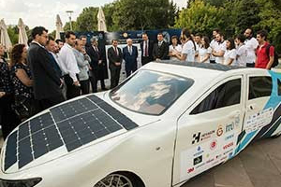 İşte ilk güneş enerjili yerli otomobil! 5 Liraya 500 km